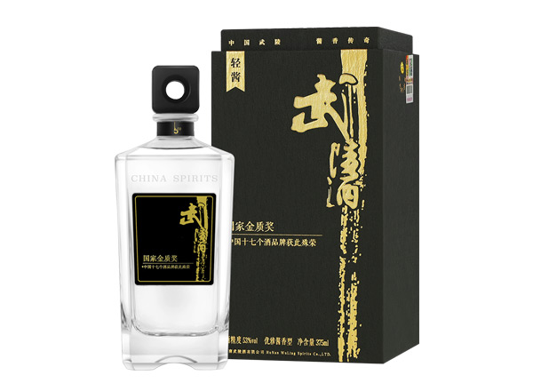 同城上门回收武陵酒轻酱53度375ml国家金质奖礼盒装
